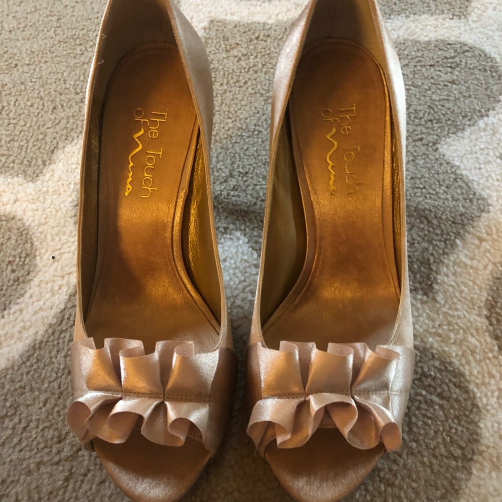 Gold heels with ruffle toe